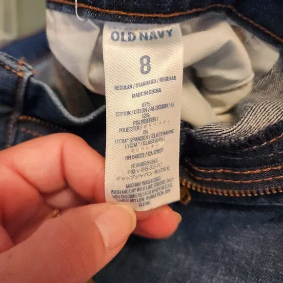 Old Navy Boyfriend Jeans, Size 8 - Picture 6 of 7